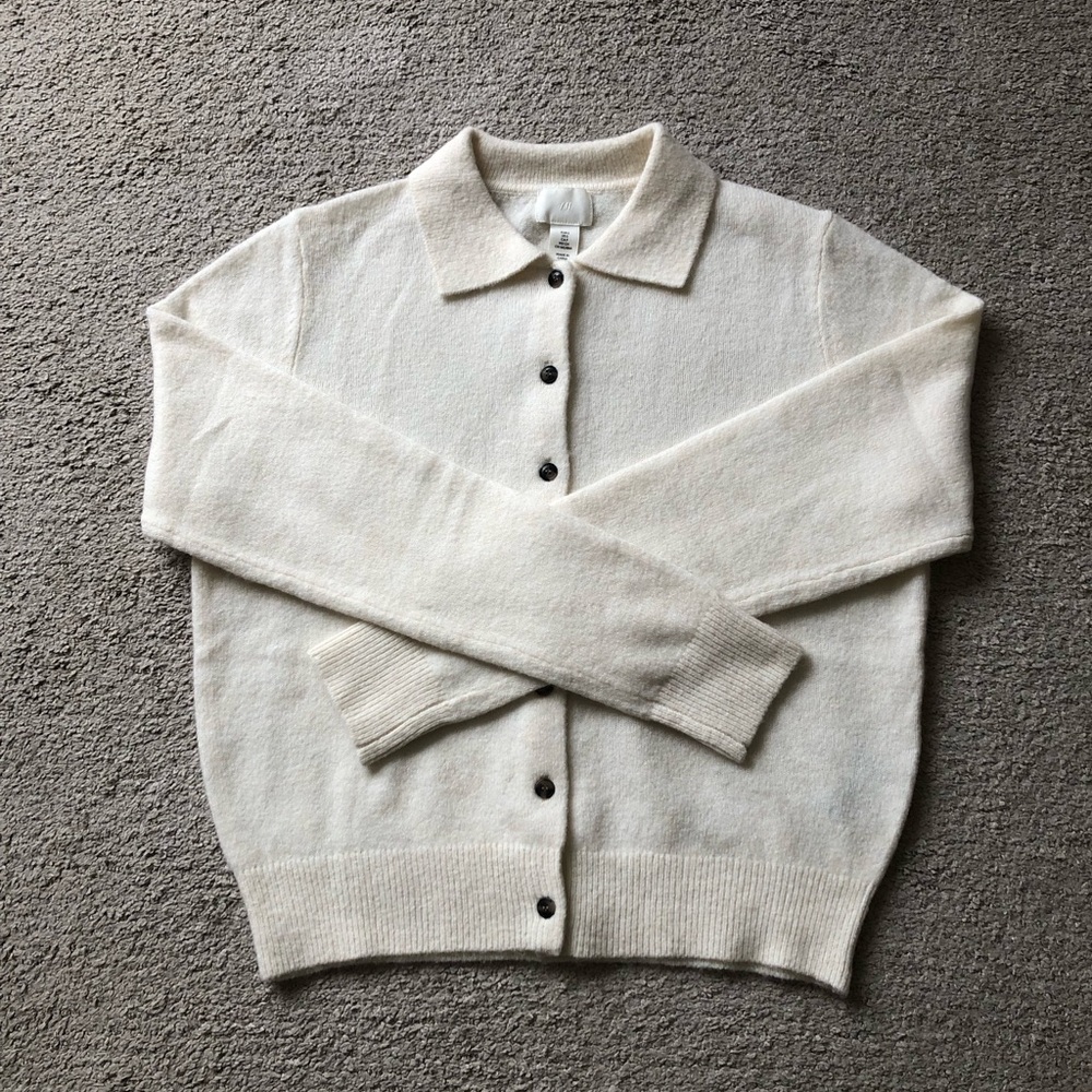 H&M Collared Cardigan.NWOT.